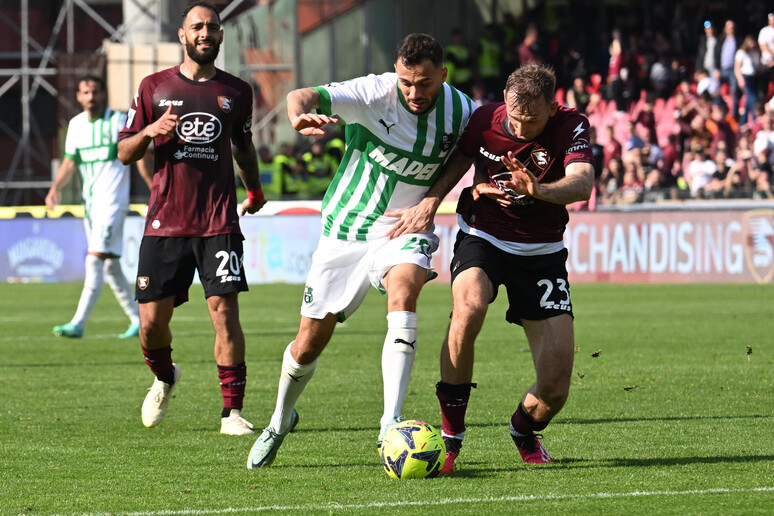 5Dc5Def543566Dbf99D95B3Cefa1F696