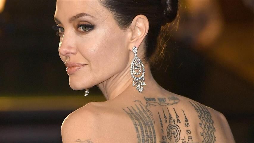 Angelina Joley Dovmmeleri (Small)