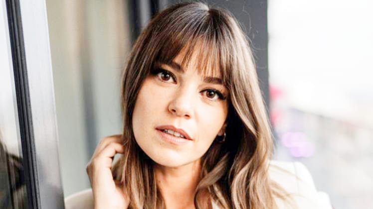 Asli Enver'den Hayat Göndermesi