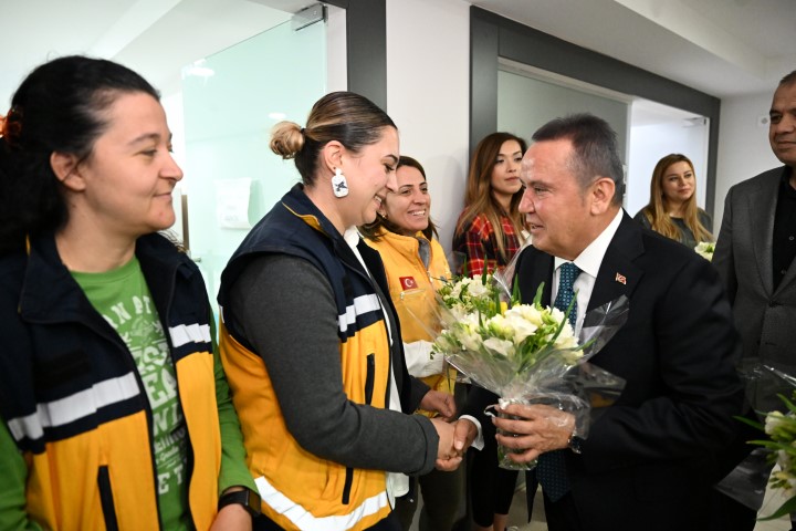 Başkan Muhittin Böcek 1 Mayıs Mesajı (3) (Small)