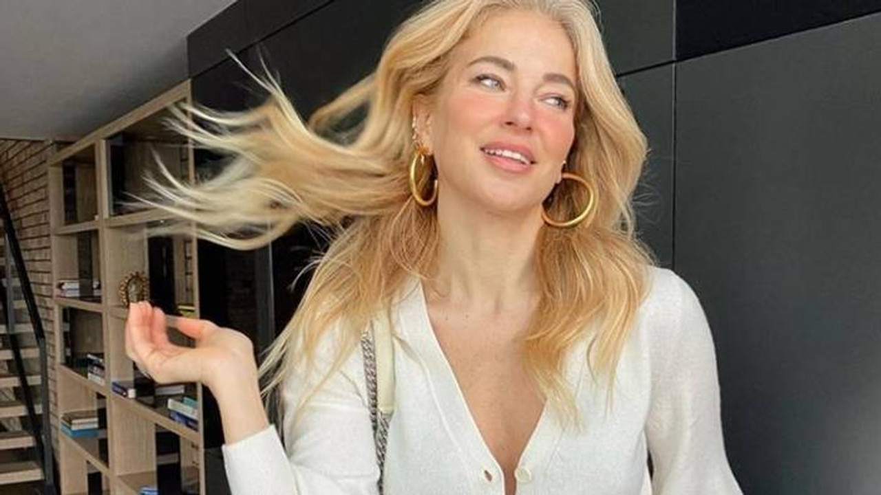 Burcu Esmersoy Etkinlikte Konustu