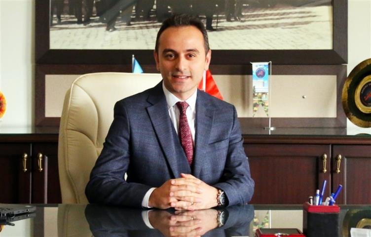 Evrim Kepez Belediyesi Evrim Yalcin Baskan Yardimcisi (Small)