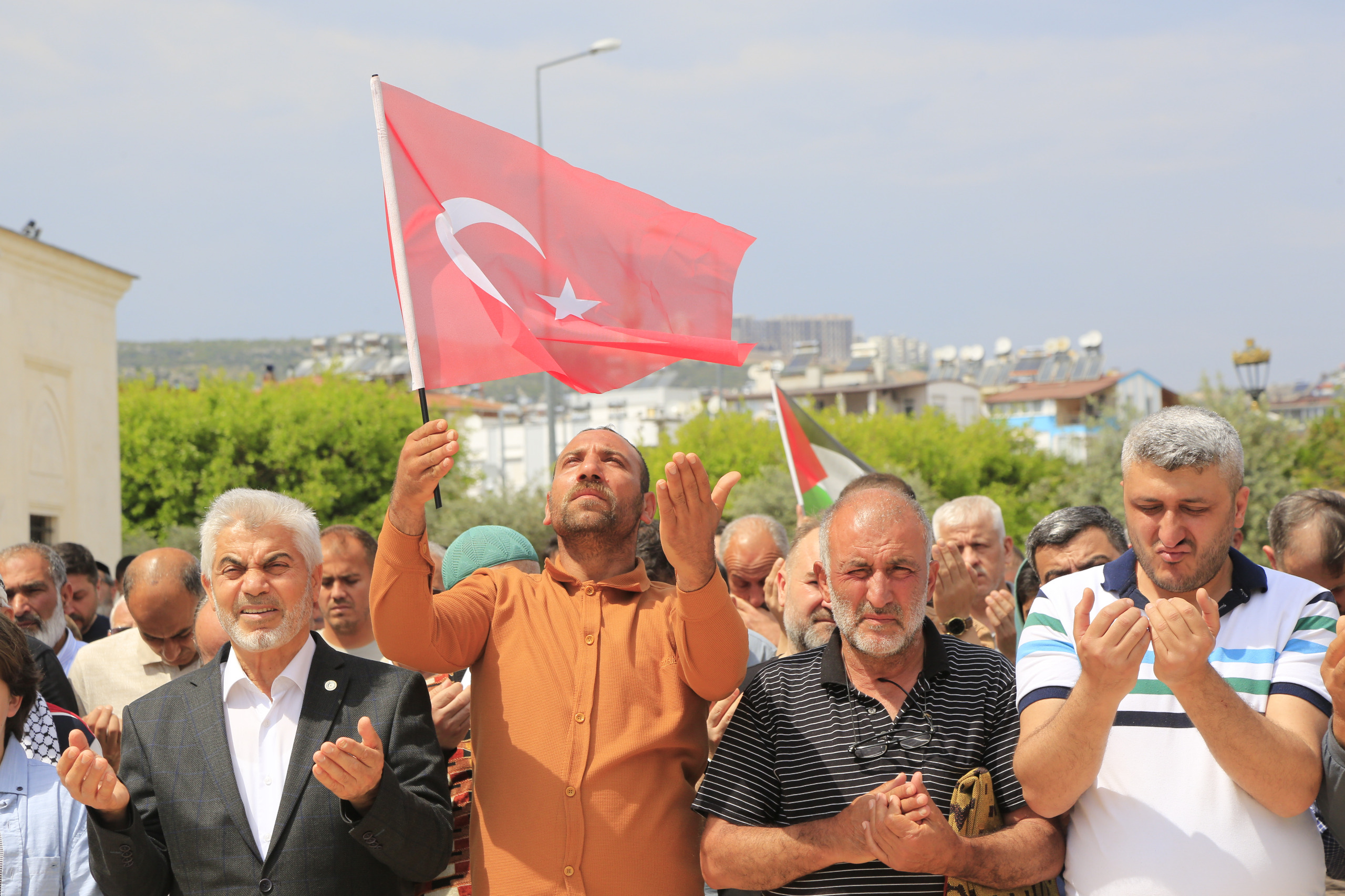 Filistin Için Gıyabi Cenaze Namazı Kılındı (5)