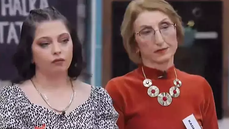 Gelinim Mutfakta Altın Bilezikleri Kim Takacak