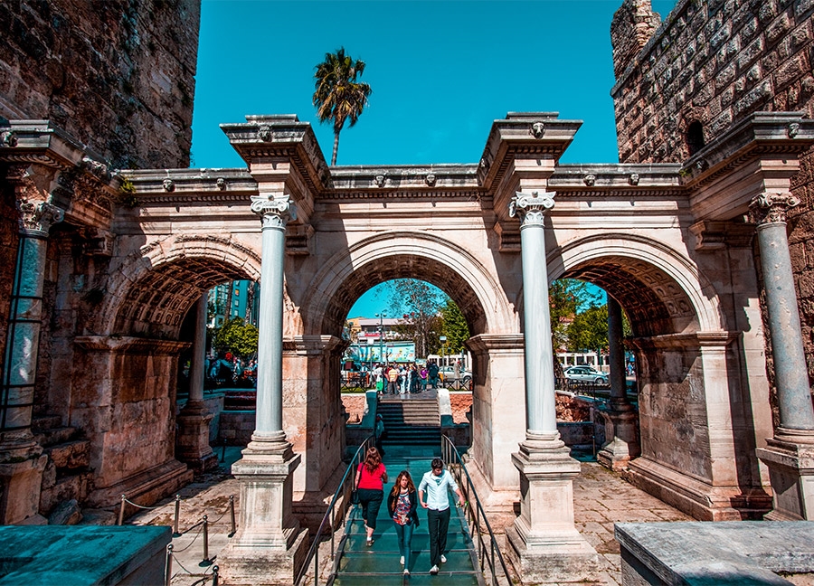 Hadrian Kapısı