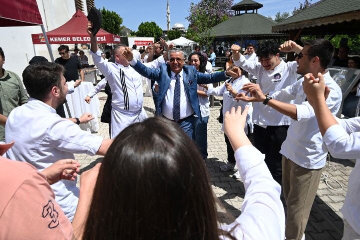 'Kariyer Gunleri Ve Tadim Senligi' Yapildi (Small)