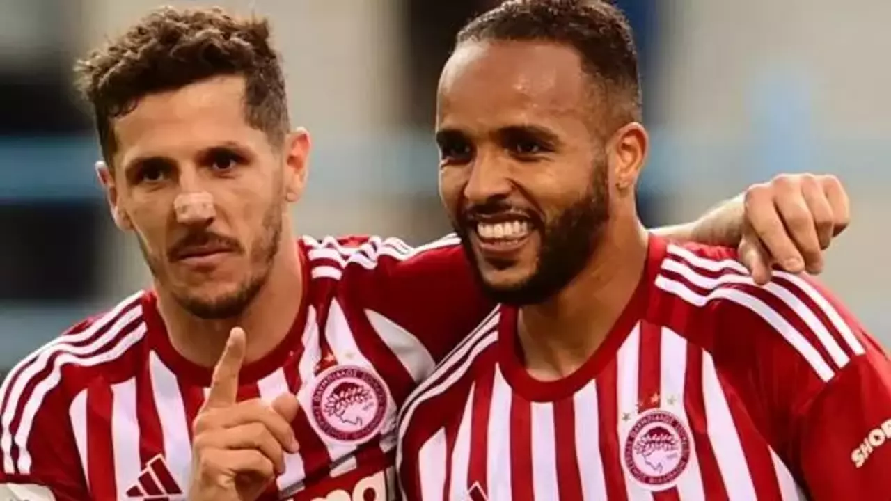 Olympiakos Fenerbahce Maci Oncesi Ligde Moral Depoladi Fark Attilar 171250778