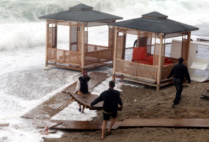 S A H I L D E K I I S L E T M E L E R S E Z L O N G V E M A S A L A R I 42589