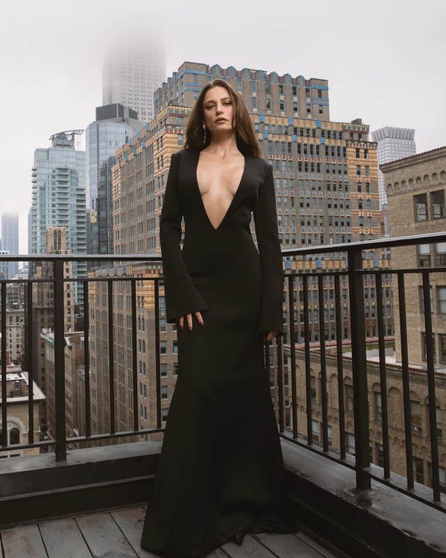 Serenay Sarikaya Foto