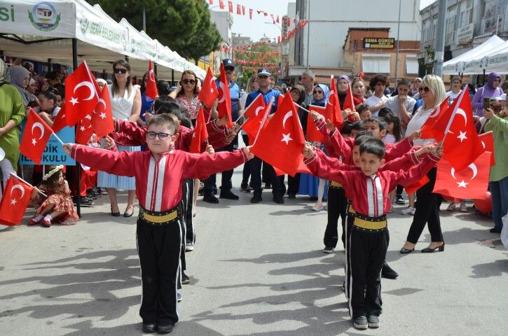 Serikte 23 Nisan Coskuyla Kutlandi 43874 (3) (Small)