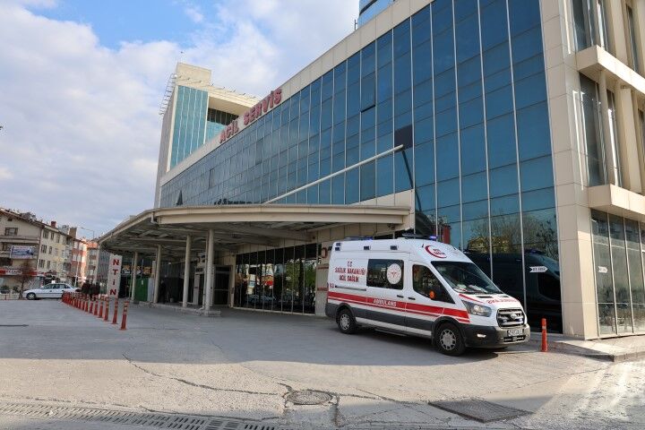 Sokakta Birbirleirini Bicakladilar (Small)