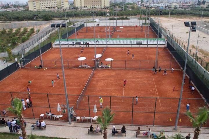 Tenis Kordu Yapilacak (Small)