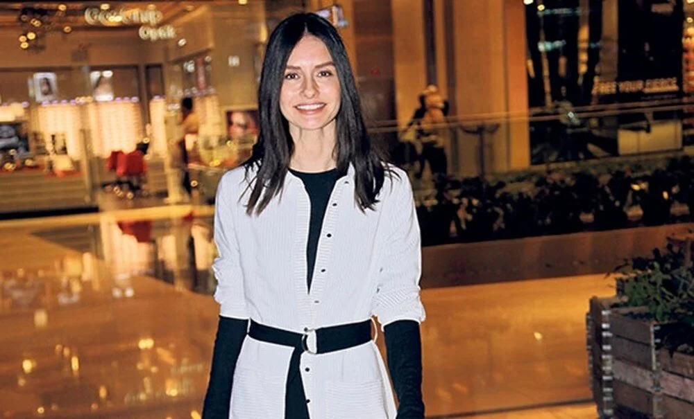 Yasemin Ozilhan Oyunculugu Birakti