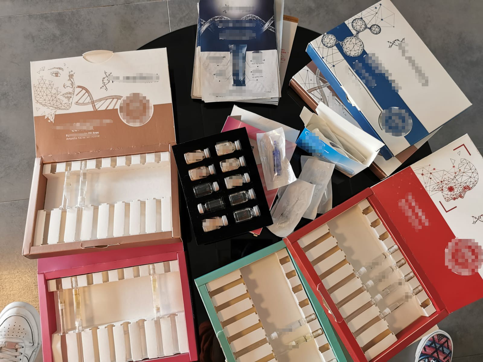 A W195687 güzellikmerkezibaskın