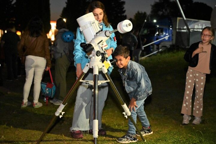 Antalya, Bilim Merkezinden Dunyanin Uydusunu Gozlemledi 7 (Small)