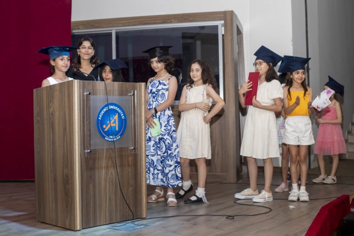 Ay4I6322 1349X899 (Small)