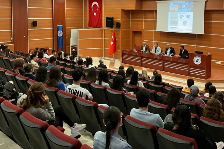 Denizli Üni Öğrencileri (3) (Small)