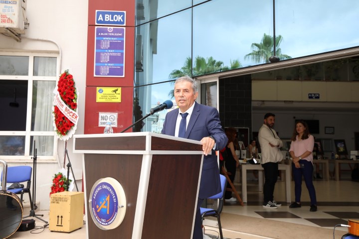 Img 4642 1575X1050 (Small)