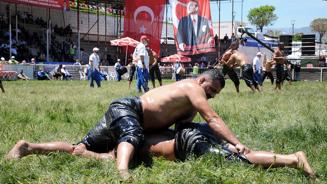 Kumluca Yagli Guresleri Aa 1826005