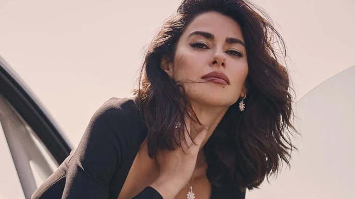 Nesrin Cavadzade Kimdir