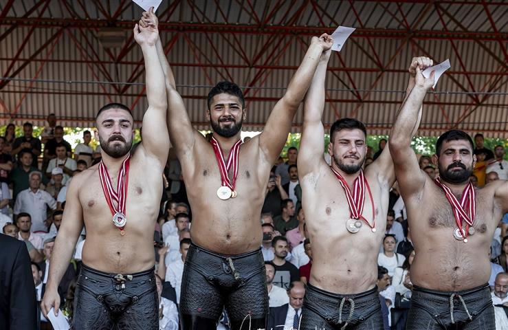 Osman Kan Ayrildi (Small)