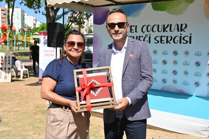 Sevgiler Ureten Atolyeden Anlamli Sergi 7 (Small)