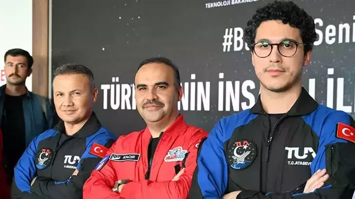 Tuva Cihangir Atasever Kimdir