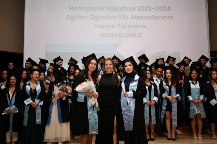 Akdeniz Üniversitesi Hemşire Mezuniyet, (4)