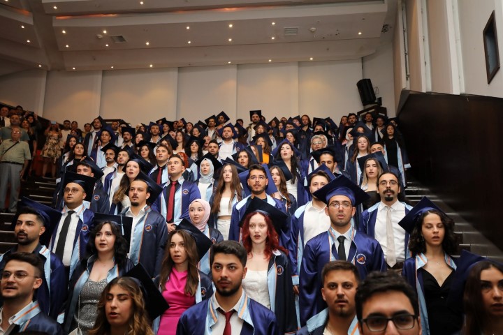 Akdeniz Universitesi Yemin Toreni (3) (Small)