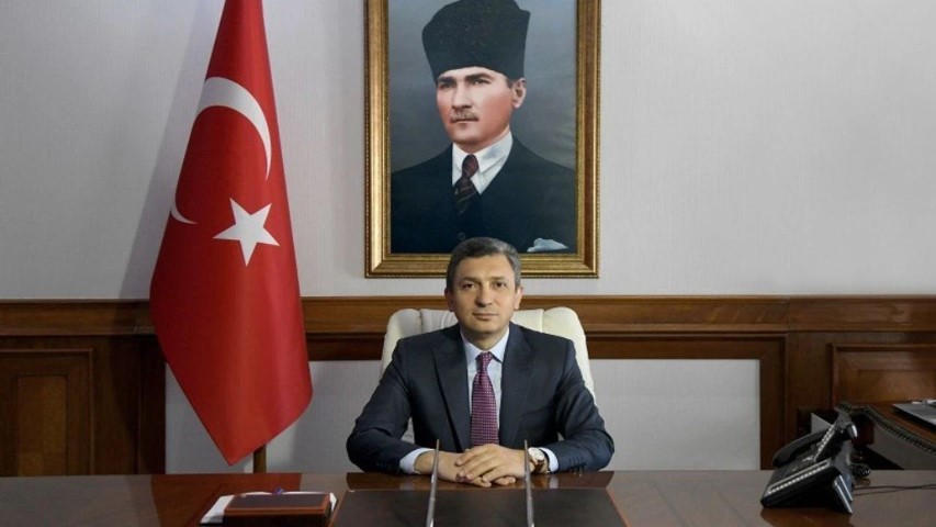 Antalya Valisi Hulusi Sahin Kumkoy (Small)