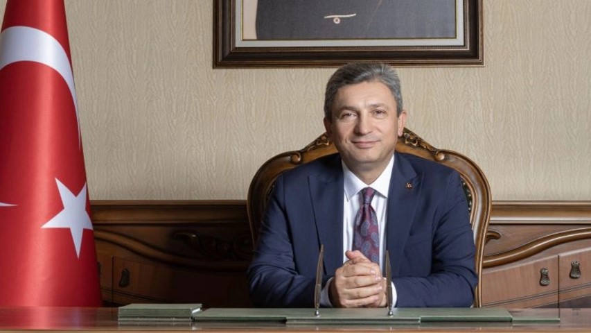 Antalya Valisi Hulusi Sahin (Small)