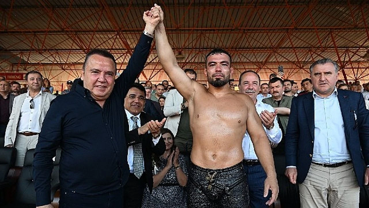 Baspehlivan Yusuf Can Zeybek