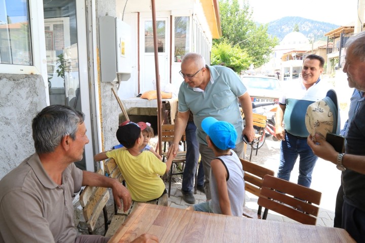 Belediye Baskanı Tek Tek Gezdi (1) (Small)