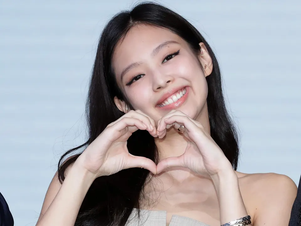 Blackpink Uyeleri Jennie