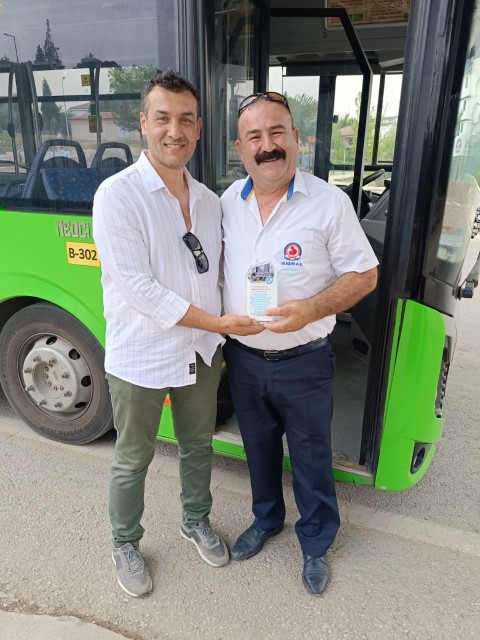 Eğitim Sevdalısı (1) (Small)