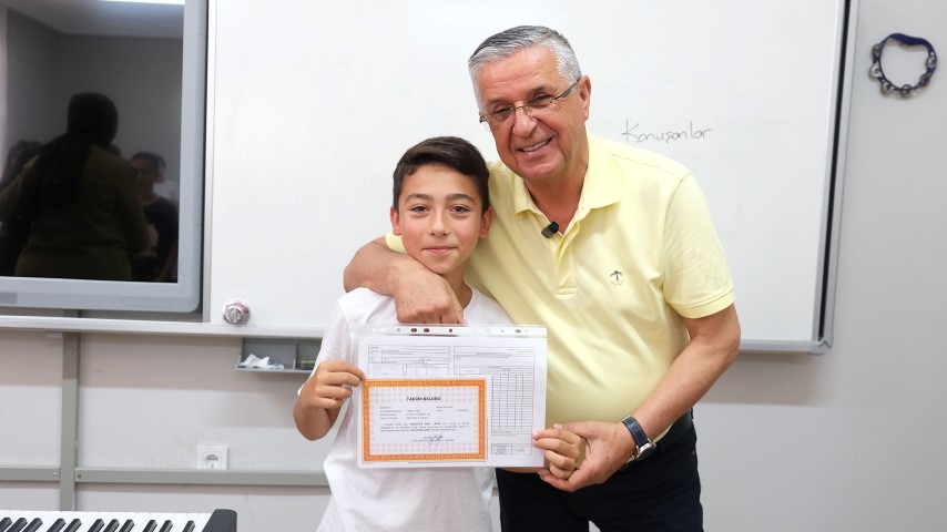 Kemer Belediye Baskani Necati Topaloglu Karne Toreni (Small)