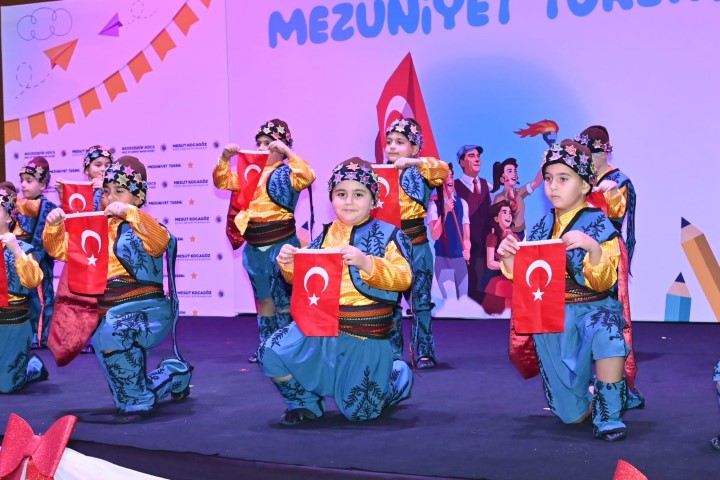 Kepezin Kreslerinde Mezuniyet Toreni Heyecani 4 (Small)