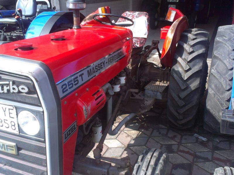 Massey Ferguson 255T