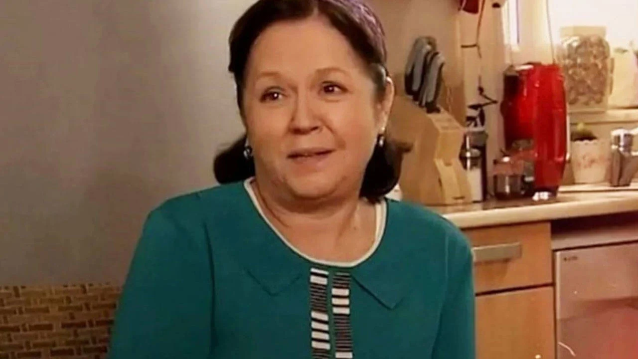 Oyuncu Fatma Karanfil Hayatini Kaybetti