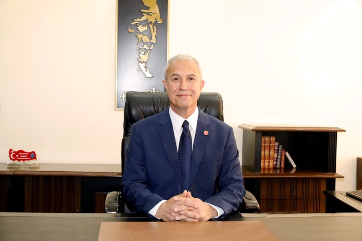 Alanya Belediye Baskani Osman Tarik Ozcelik (Small)