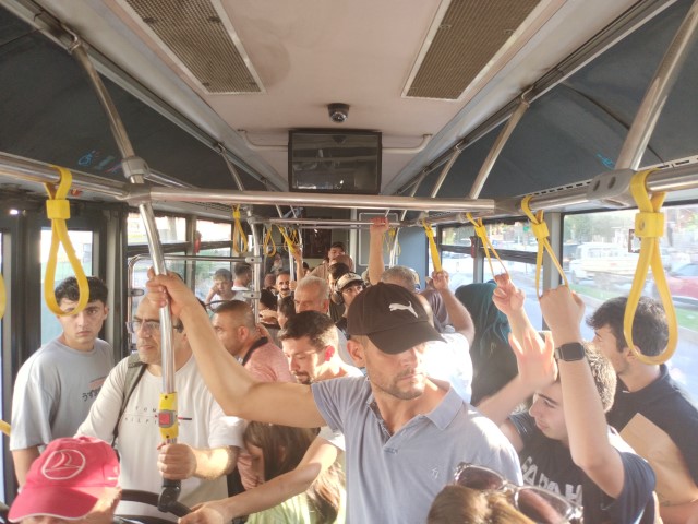 Antalya Buyuksehir Belediyesi Dolu Otobüs (Small)