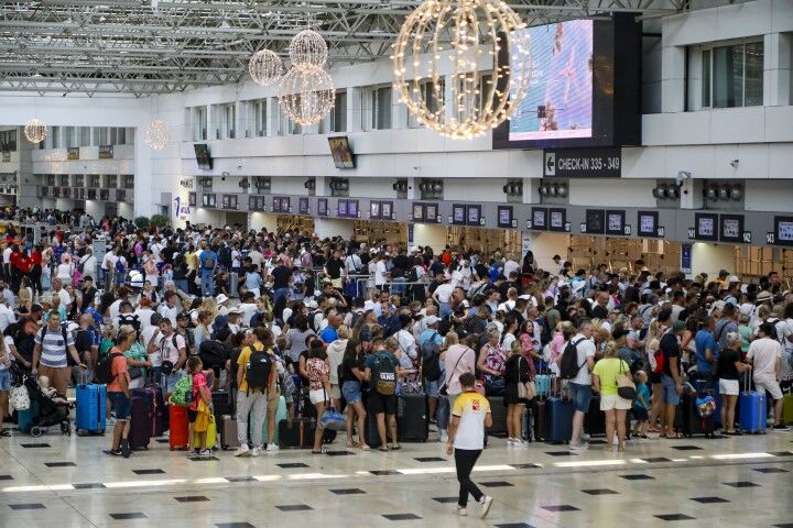 Antalya Havaalanı (2)-1