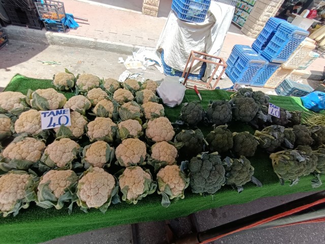 Antalyada Pazarlari Once Sicak Sonra Fiyat Carpti (3) (Small)