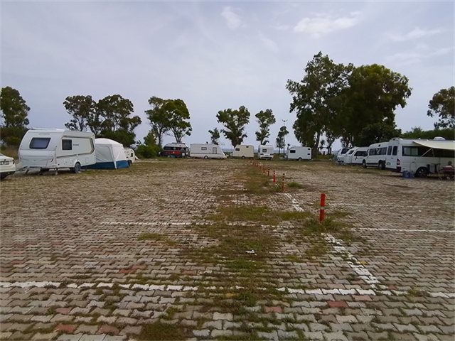 Antalya’nın Lara Halk Plajı Karavan İşgalinden Kurtuldu3 (Small)