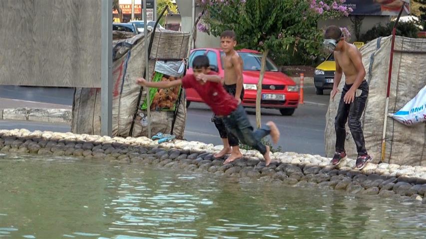 Çocuklar Süs Havuzu (2) (Small)