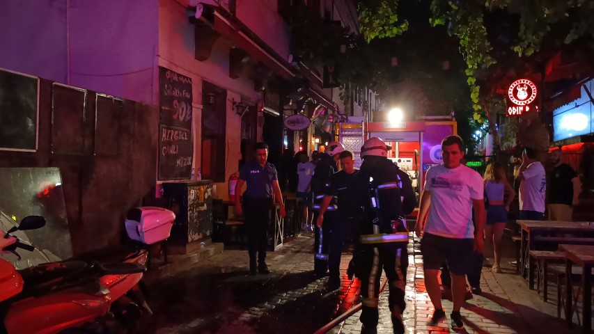 Eğlence Mekanı (2)