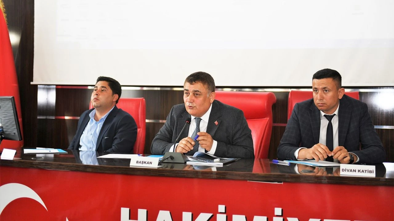 Isa Yildirim Mecliste