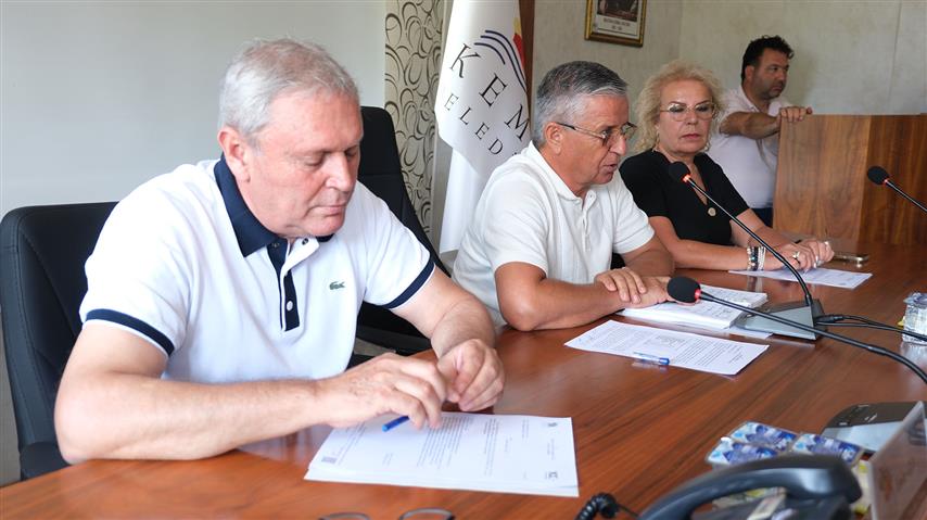 Kemer Belediyesi Olağanüstü Toplandı (1) (Small)