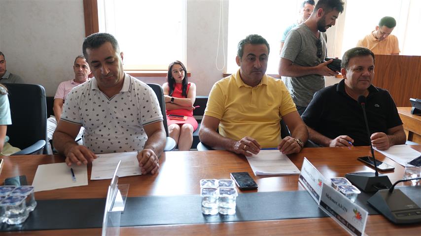 Kemer Belediyesi Olağanüstü Toplandı (2) (Small)
