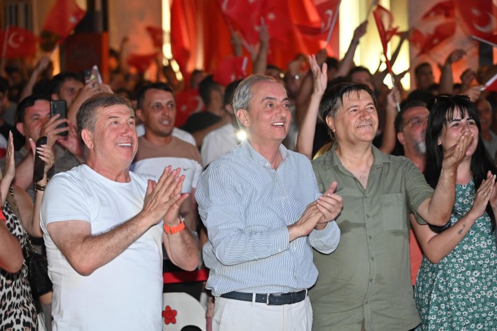 Kepez Milli Zaferi Dokumada Kutladi 6 (Small)